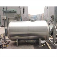 菏澤鴻謙臥式304不銹鋼儲(chǔ)水罐無菌水箱民用供水大容量質(zhì)保無憂